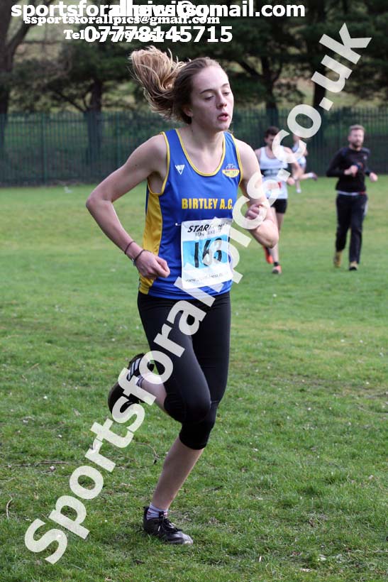 Senior womens and veteran Cathedral Relays, Birtley. Photo:  David T. Hewitson/Sports for All Pics